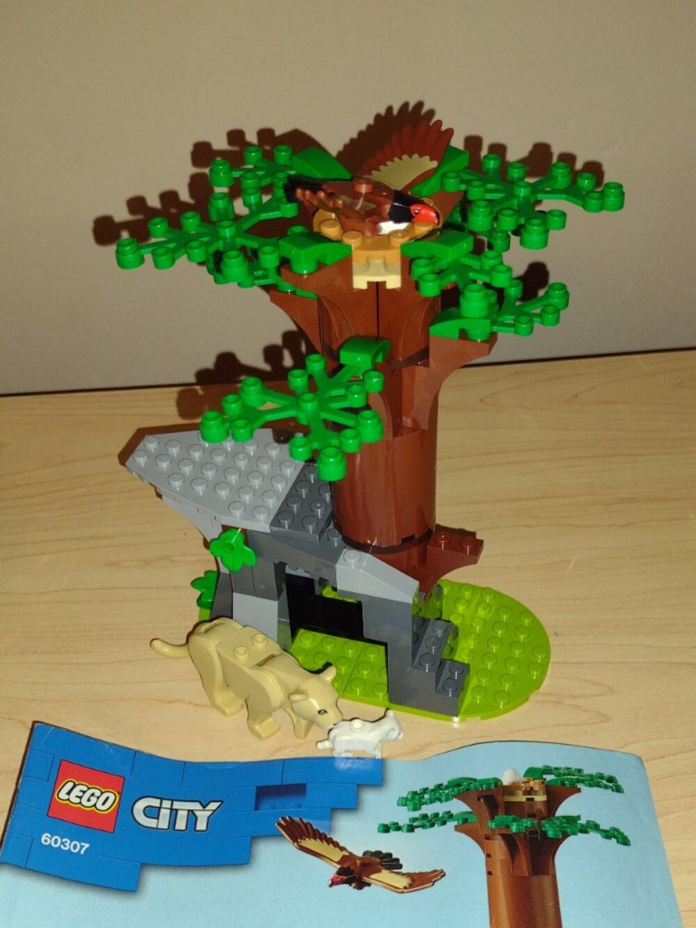 LEGO Wildlife Rescue Camp with over 500 pieces and box, 60307 - Picture 9 of 13
